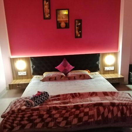 Ashta Lakshmi Tourist Home Stay Indore Eksteriør billede