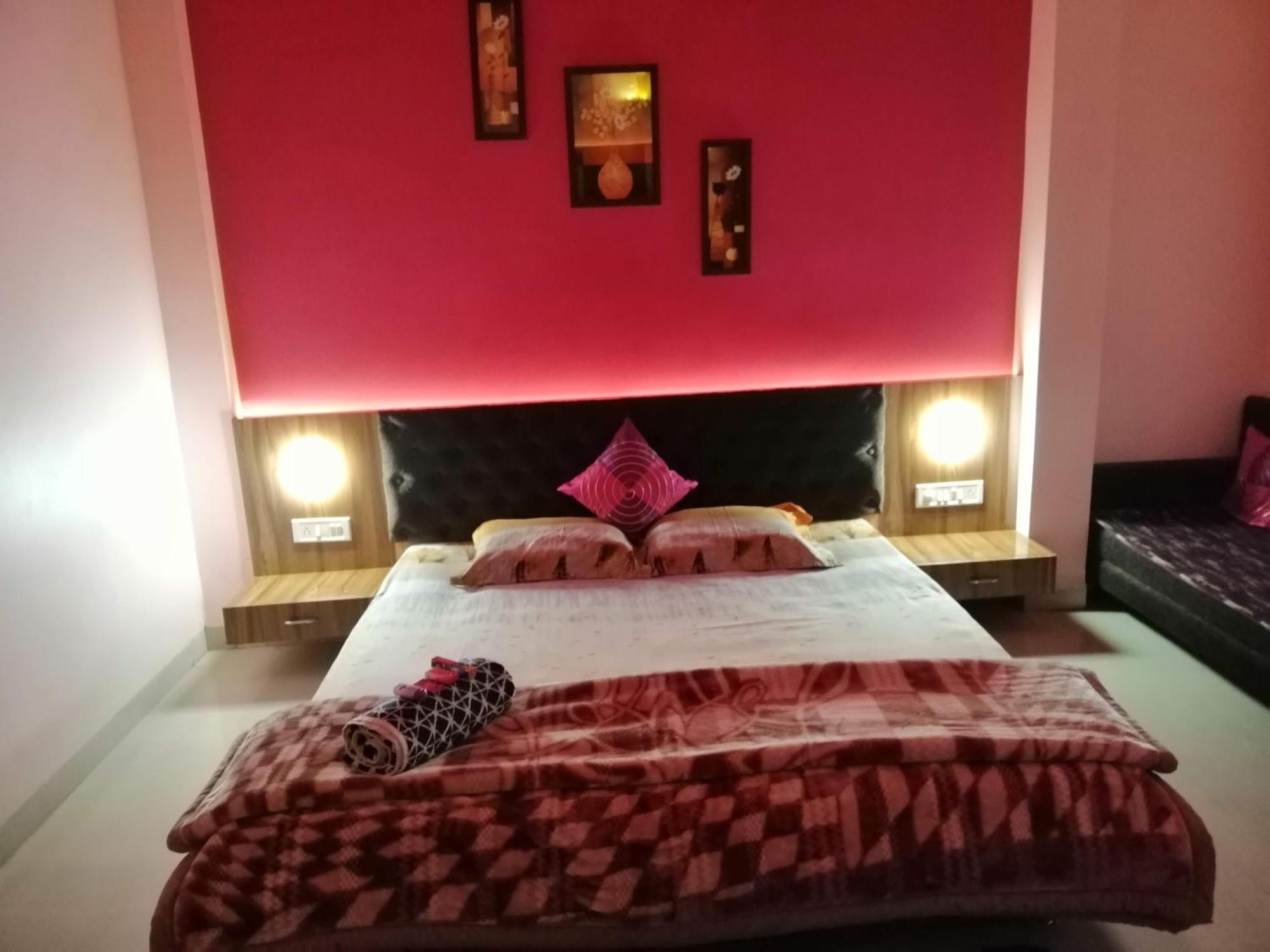 Ashta Lakshmi Tourist Home Stay Indore Eksteriør billede